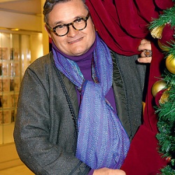 Александр Васильев: «Дамы, не делайте маникюр, который отпугивает мужчин!»