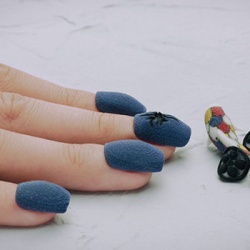 Японский nail-художник представил 3D-ногти Японский nail-художник представил 3D-ногти